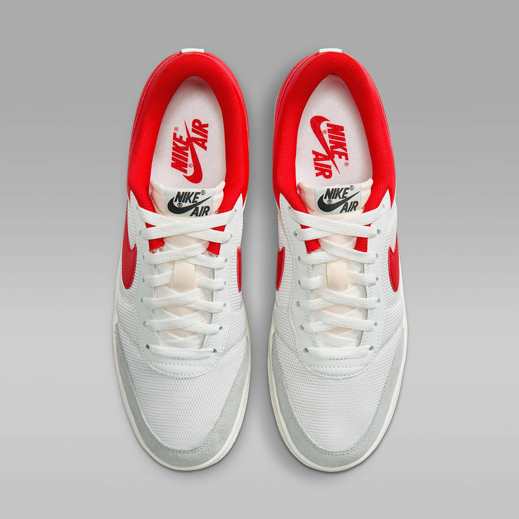 Air Jordan Skyline Low Herrenschuh – Summit White/University Red/Light Smoke Grey/Schwarz