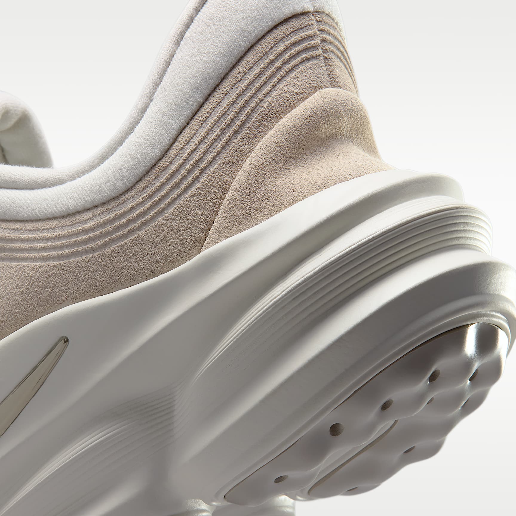 Nike 24.7 Damenschuh – Cream II/Phantom/Sail/Light Orewood Brown