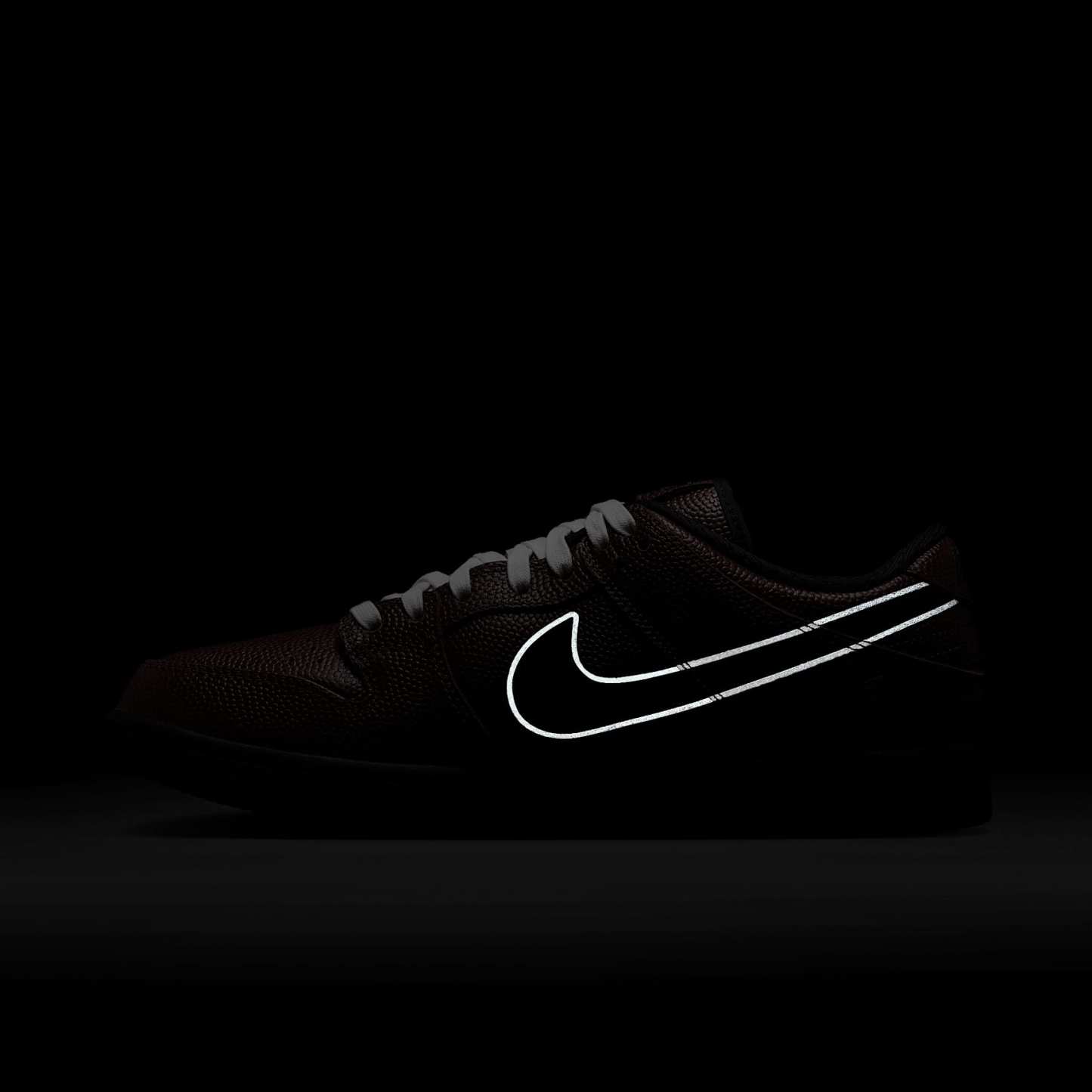 Nike SB Dunk Low Pro Skateboardschuh – Dark Pony/Silber/Weiß/Schwarz