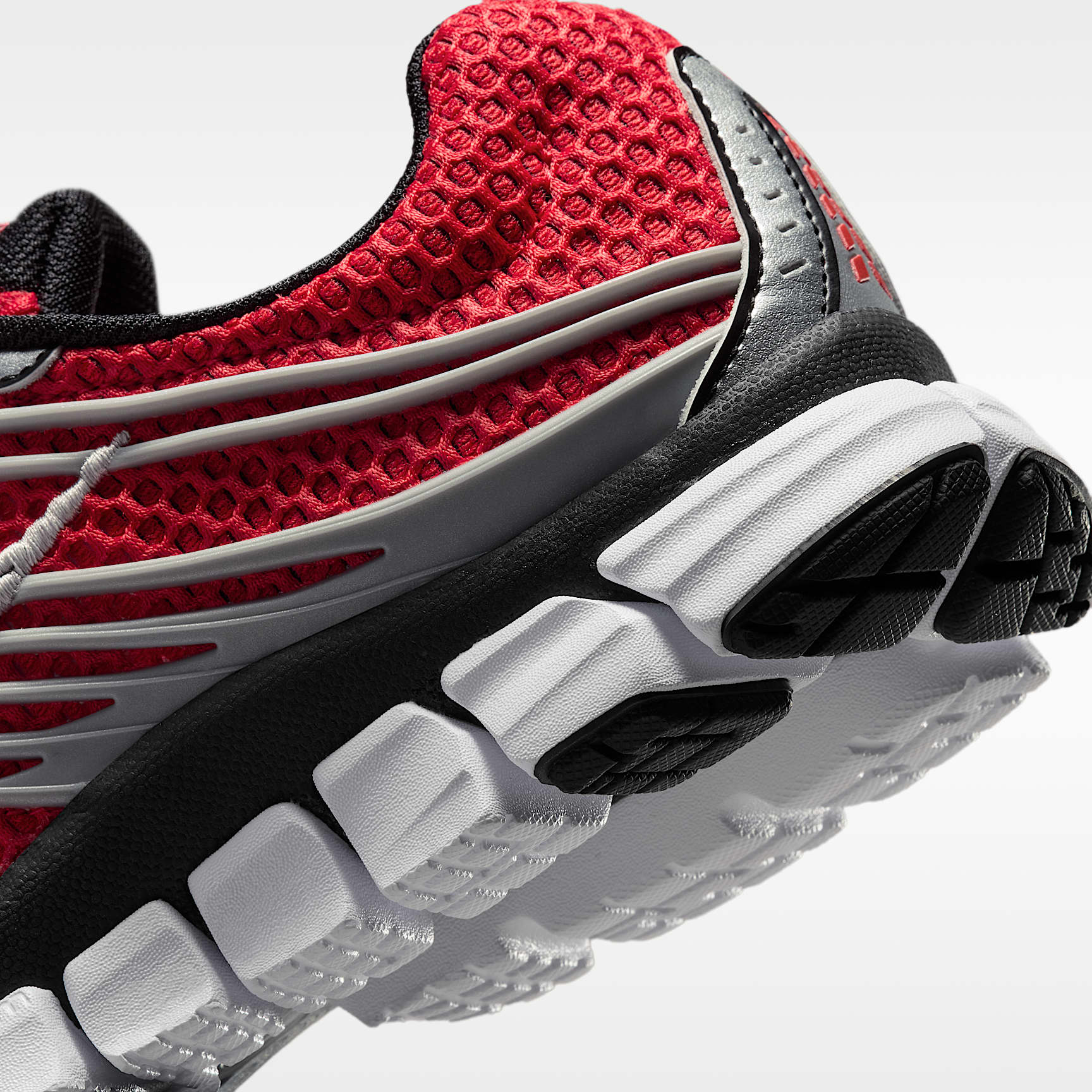 Nike Zoom Skylon 11 Damenschuh – University Red/Metallic Silver/Weiß/Schwarz