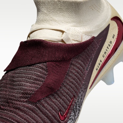 Nike United Phantom 6 High Elite Fußballschuh für normalen Rasen – Burgundy Crush/Fossil/University Red
