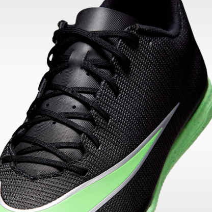 Nike Mercurial Vapor 17 Club Low-Top-Fußballschuh für Hallen- und Hartplätze – Schwarz/Schwarz/Illusion Green
