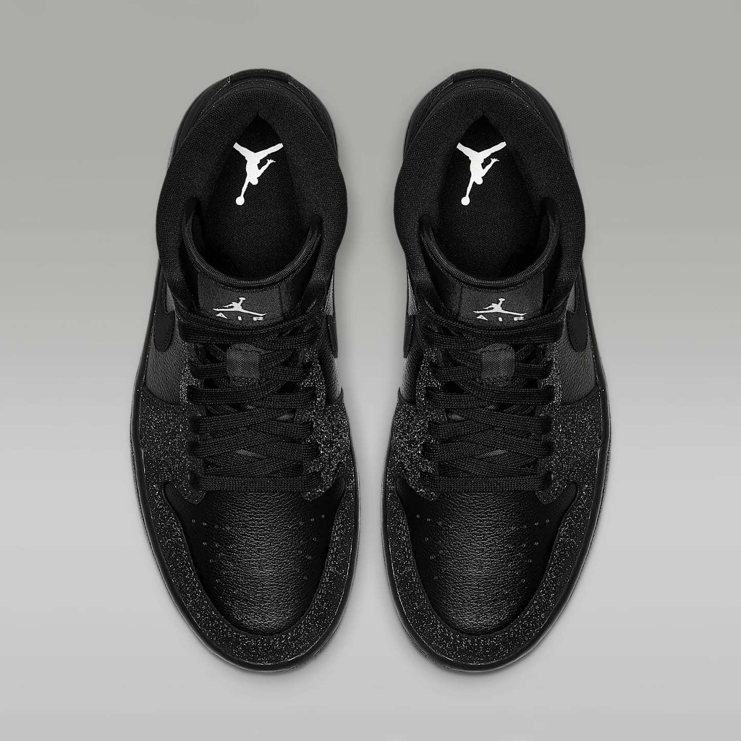 Air Jordan 1 Mid Schuh (Damen) – Schwarz/Weiß/Phantom