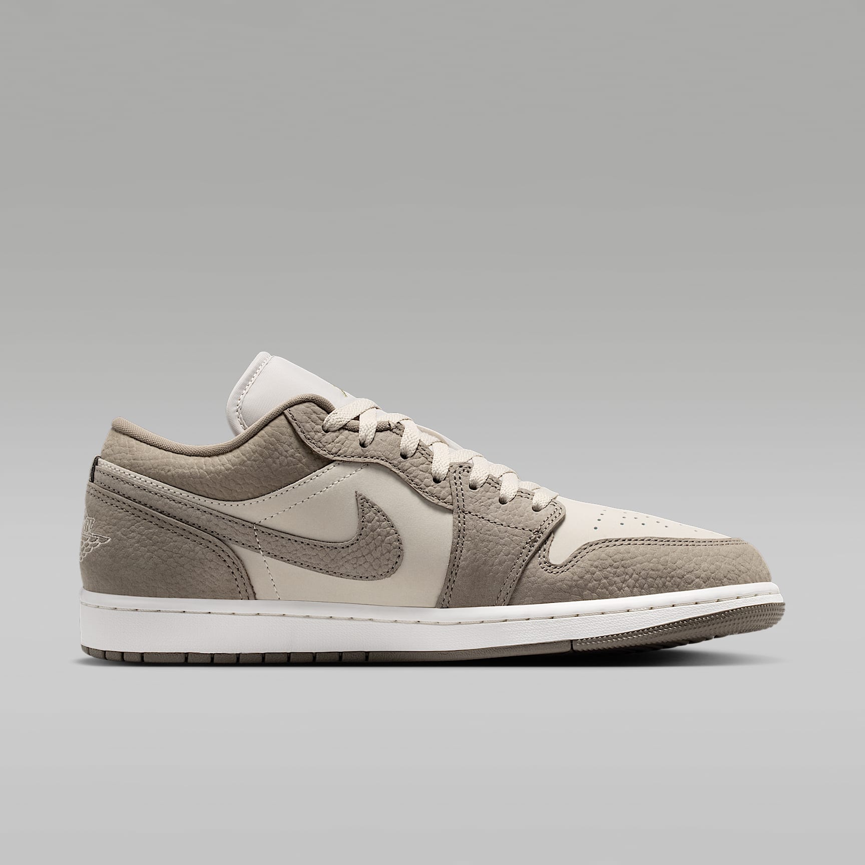 Air Jordan 1 Low Herrenschuh – Olive Grey/Cream II/Silver Sage/Olive Grey