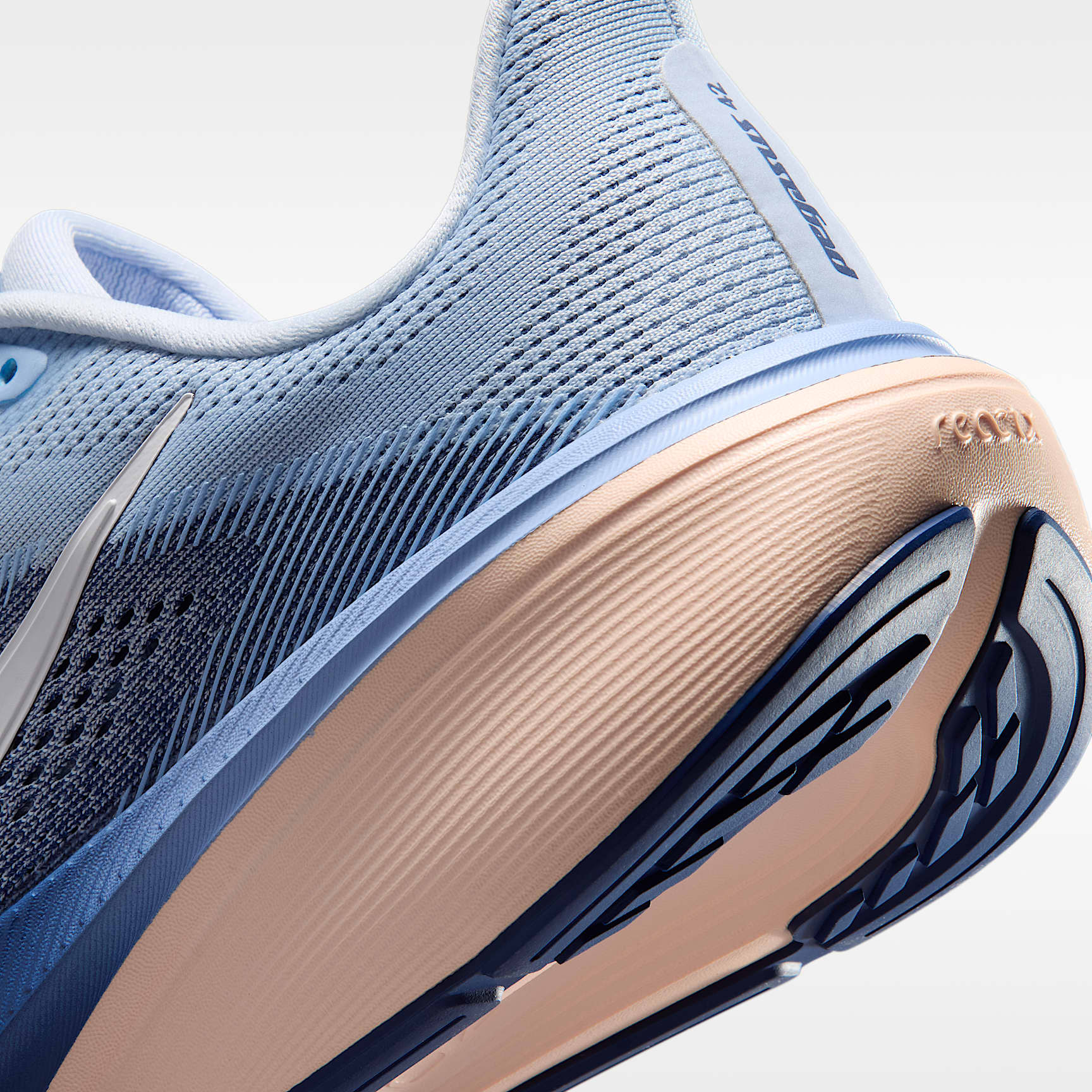Nike Pegasus 42 Straßenlaufschuh (Damen) – Hydrogen Blue/Mystic Navy/Aluminum/Weiß