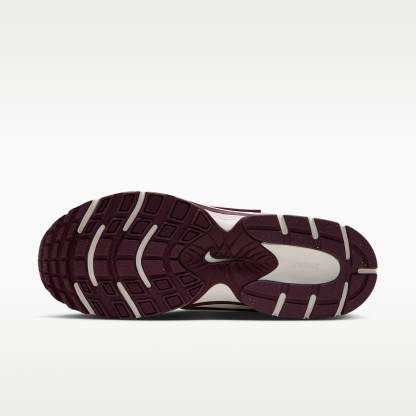 Nike V5 RNR Schuh mit reflektierenden Akzenten (Damen) – Sail/Night Maroon/Metallic Summit White/Sail