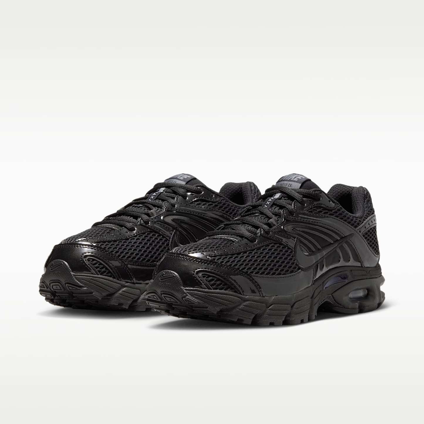 Nike Air Max Moto 2K Schuh mit reflektierenden Akzenten (Damen) – Schwarz/Iron Grey/Metallic Silver/Schwarz