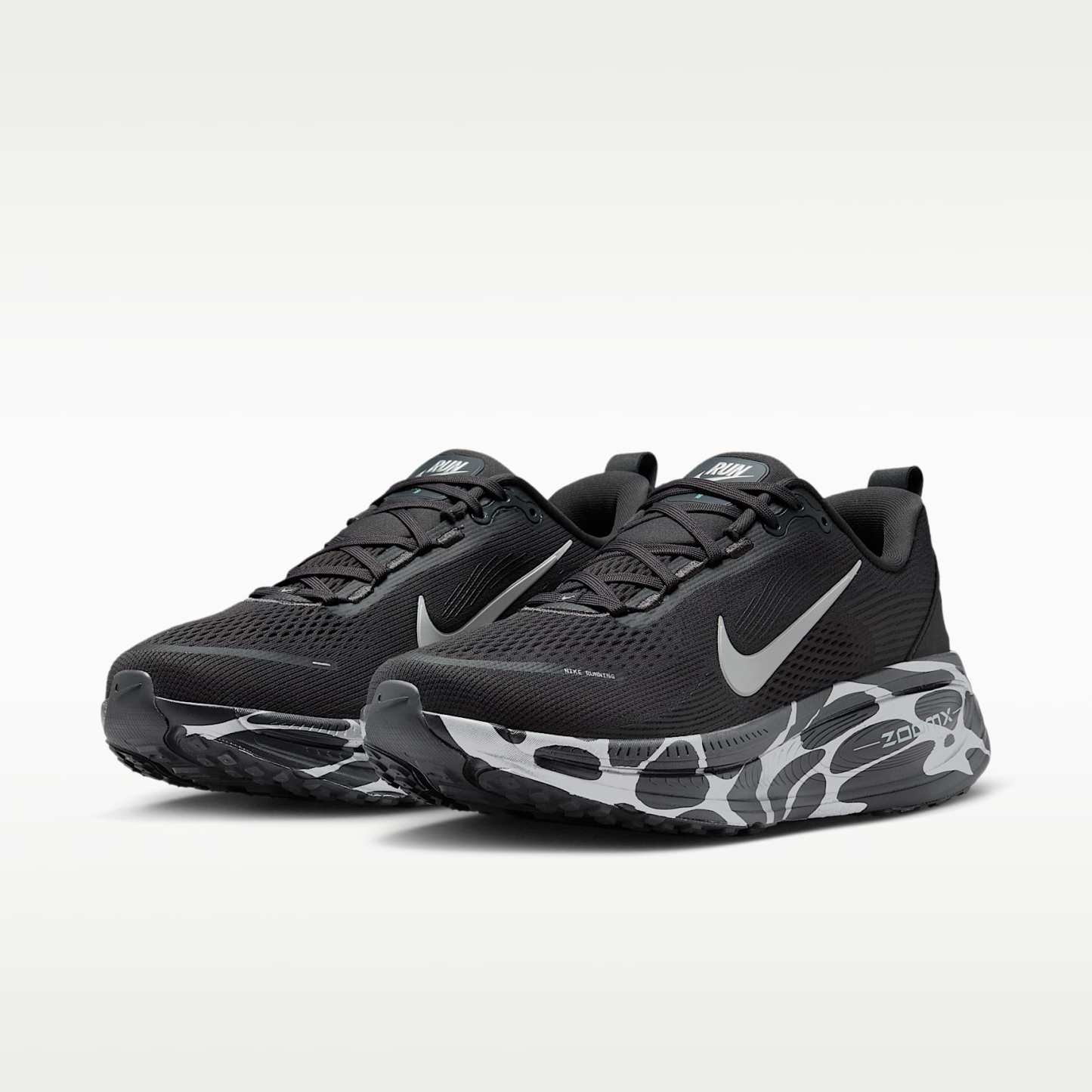 Nike Vomero 18 Straßenlaufschuh (Herren) – Anthracite/Cannon/Metallic Silver/Reflect Silver