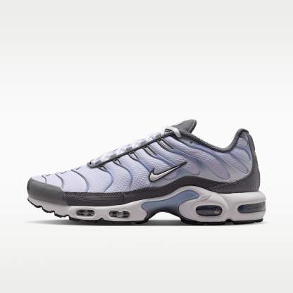 Nike Air Max Plus Schuh (Herren) – Smoke Grey/Light Armory Blue/Dark Smoke Grey/Weiß