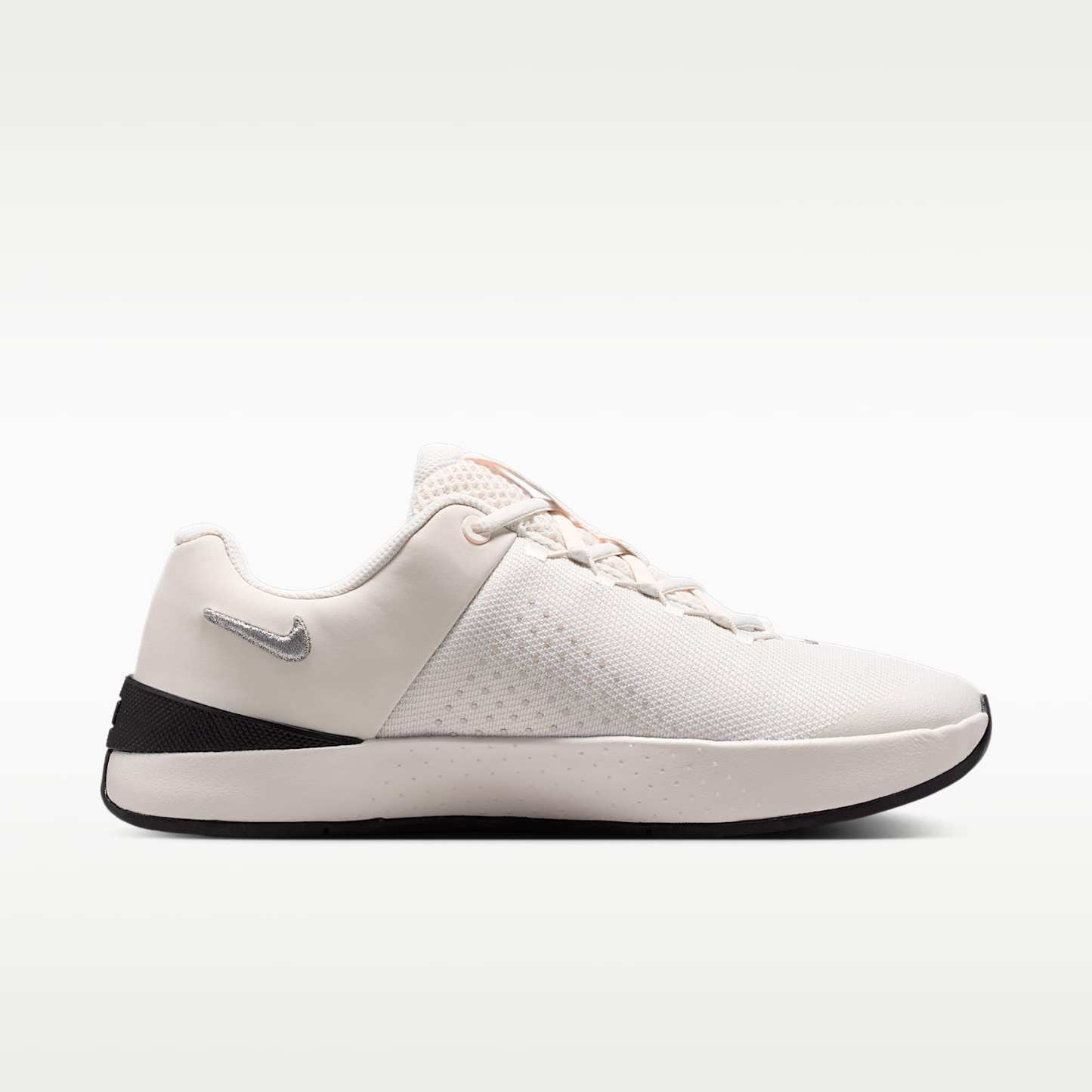 Nike MC Trainer 4 Trainingsschuh (Damen) – Phantom/Schwarz/Metallic Silver