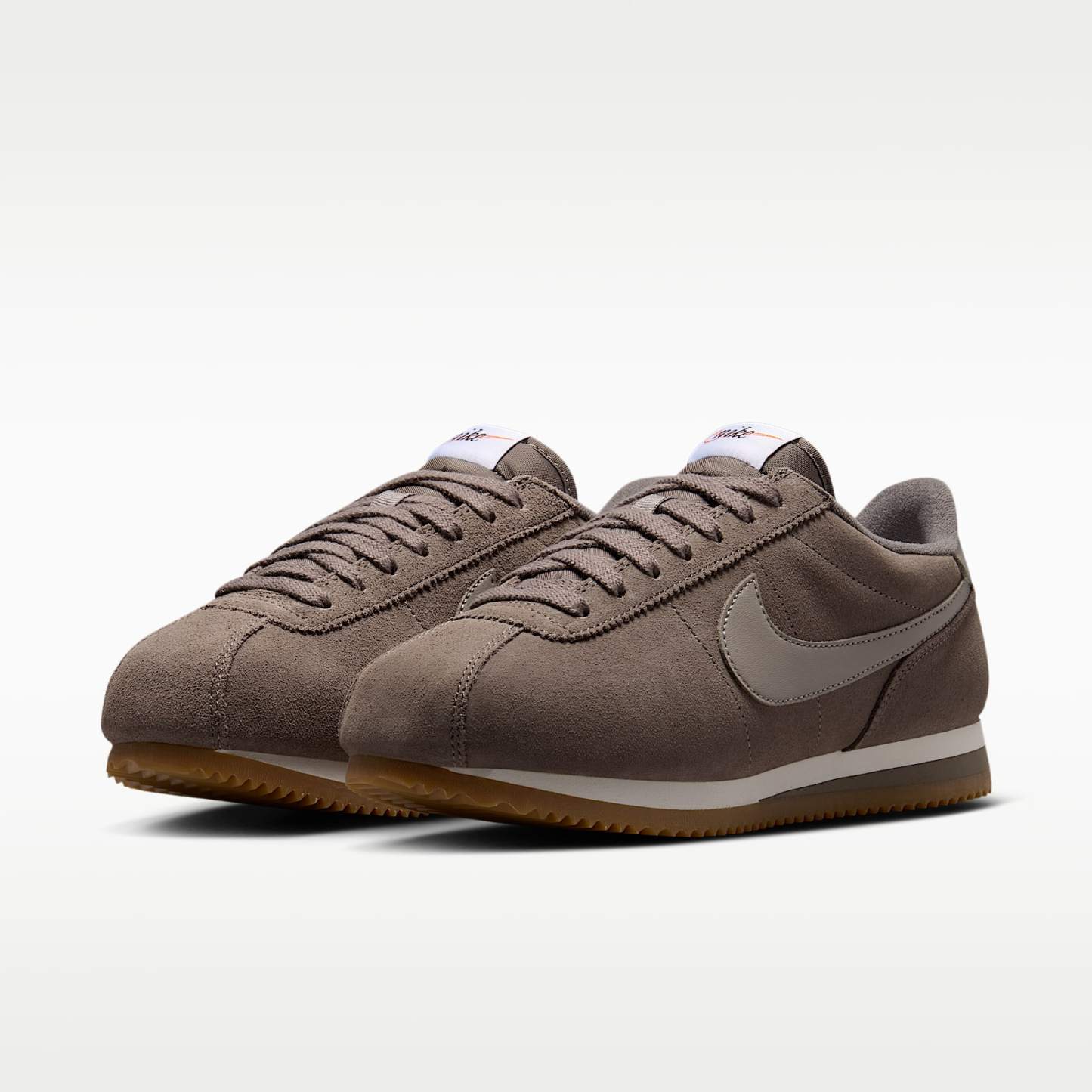 Nike Cortez Schuh (Damen) – Cave Stone/Sail/Gum Light Brown/Enigma Stone