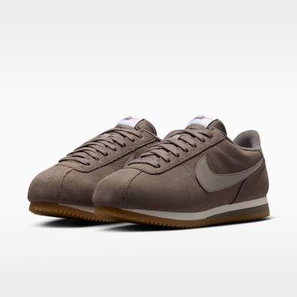 Nike Cortez Schuh (Damen) – Cave Stone/Sail/Gum Light Brown/Enigma Stone