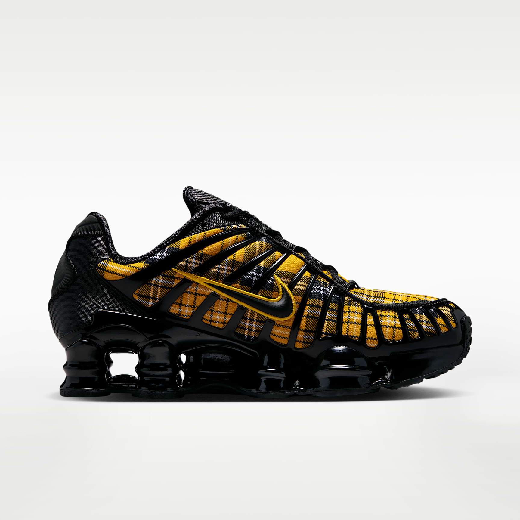 Nike Shox TL Schuh (Damen) – Schwarz/Weiß/Yellow Ochre/Schwarz
