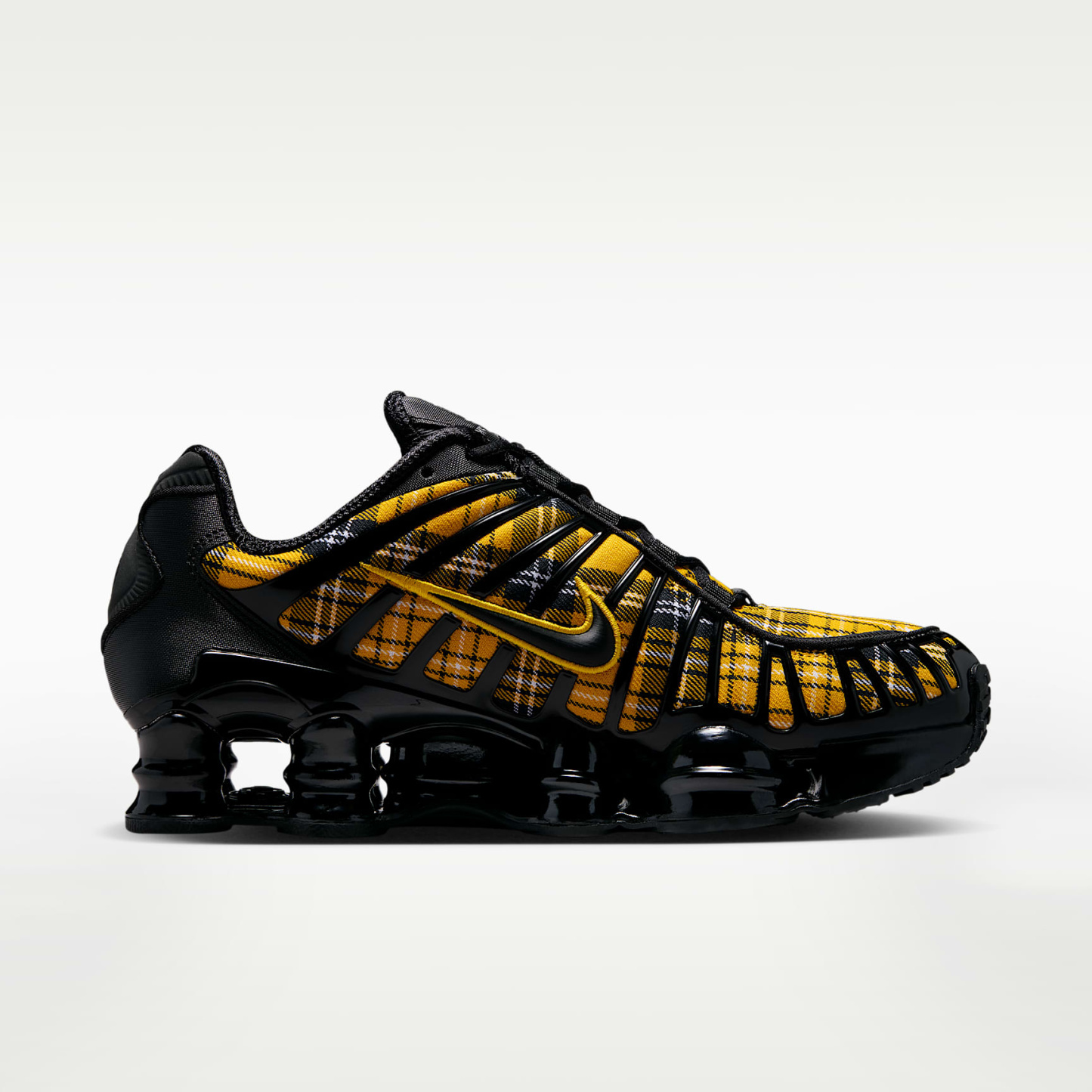 Nike Shox TL Schuh (Damen) – Schwarz/Weiß/Yellow Ochre/Schwarz