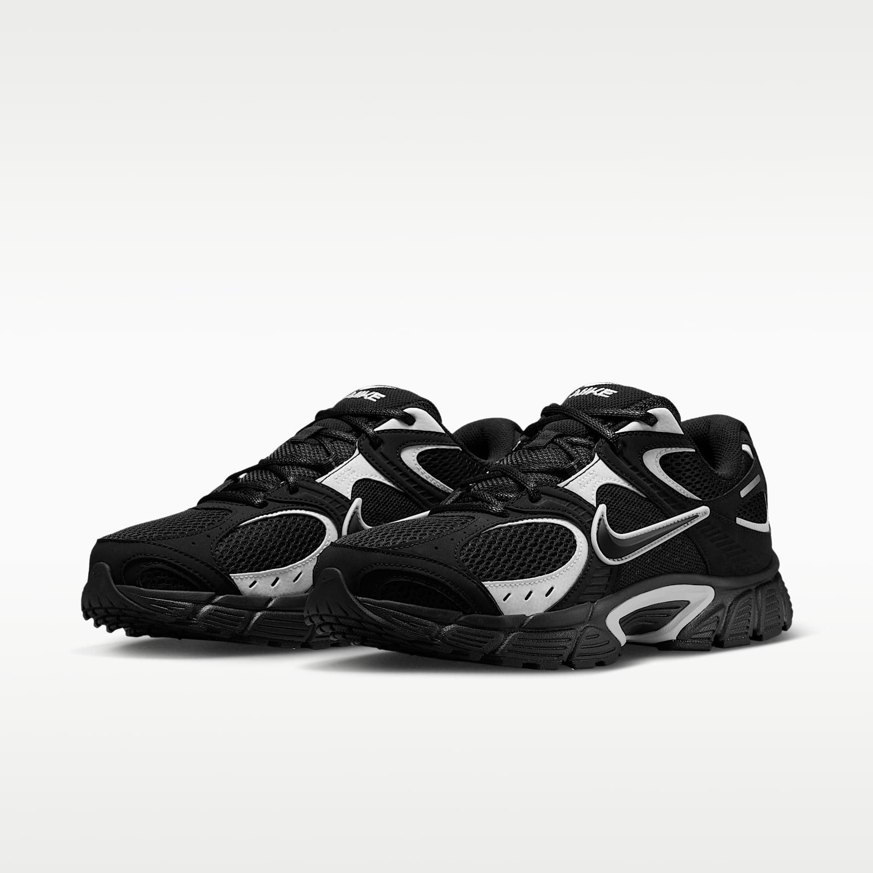 Nike V5 RNR Schuh (Herren) – Schwarz/Weiß/Schwarz