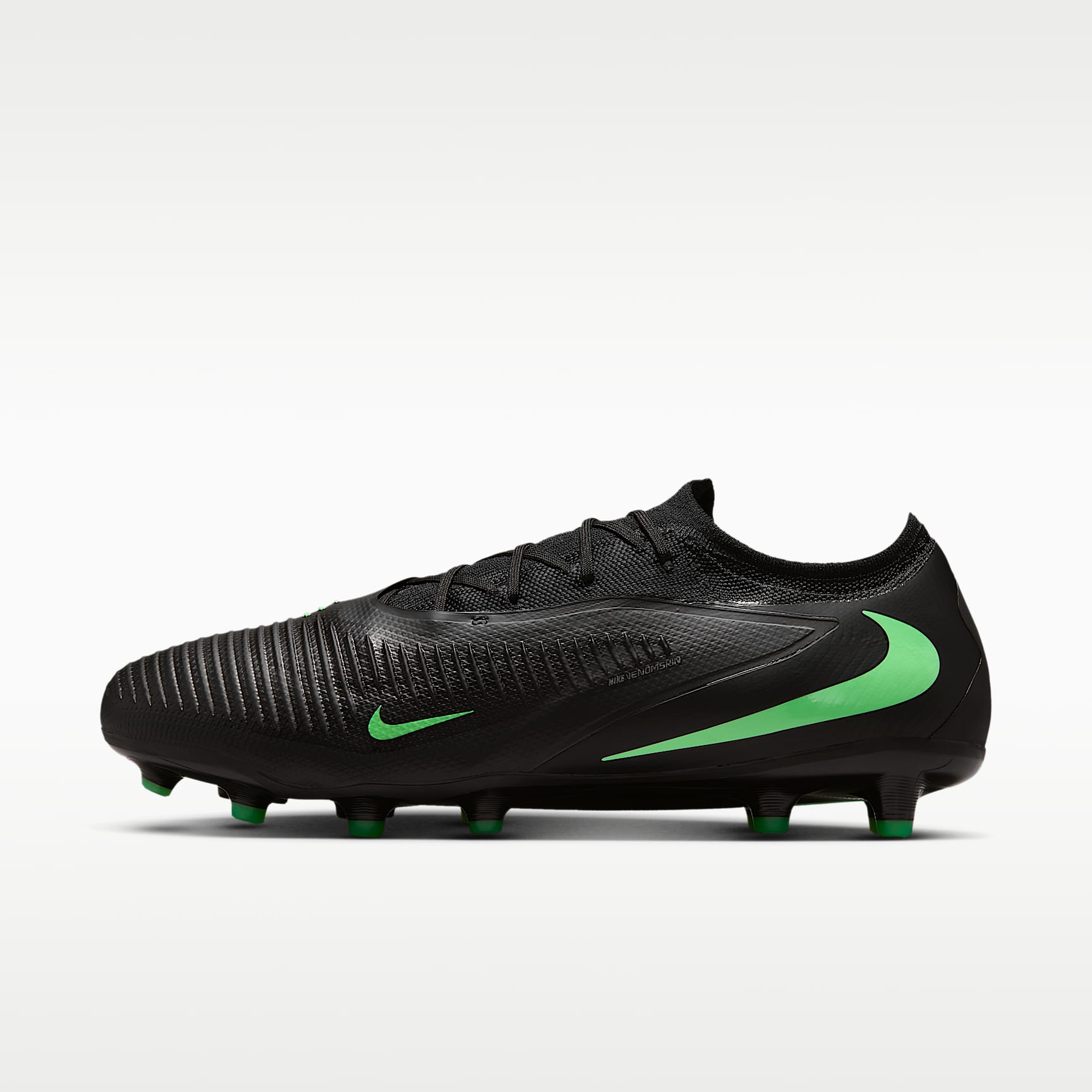 Nike Phantom 6 Low Pro Fußballschuh für Kunstrasen – Schwarz/Schwarz/Illusion Green