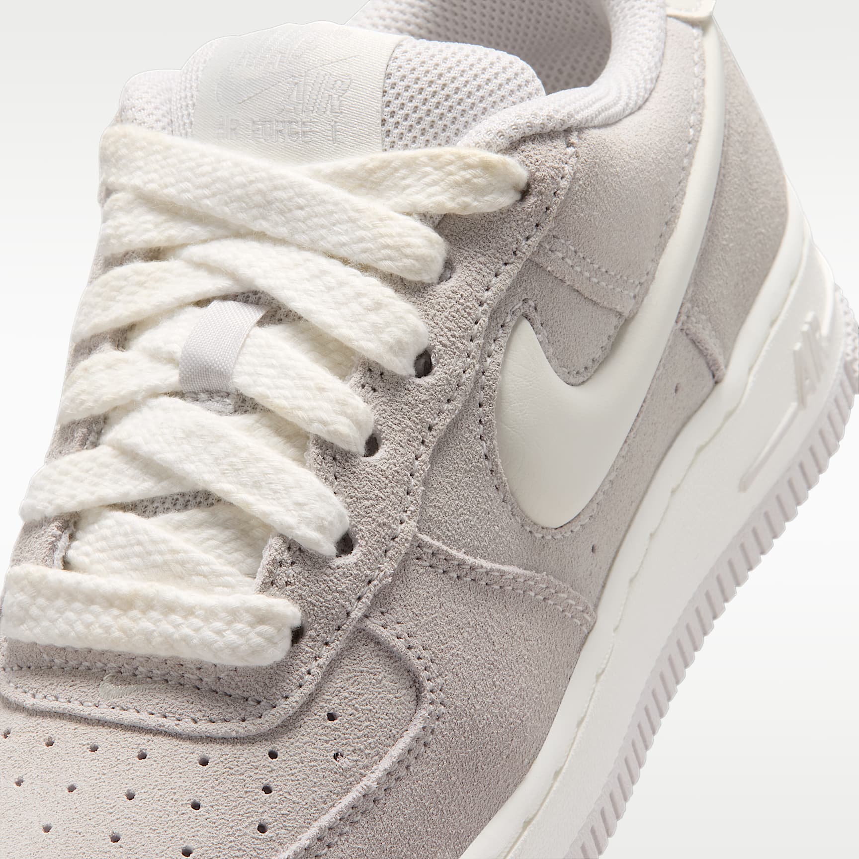 Nike Air Force 1 LV8 Schuh (ältere Kinder) – Vast Grey/Sail