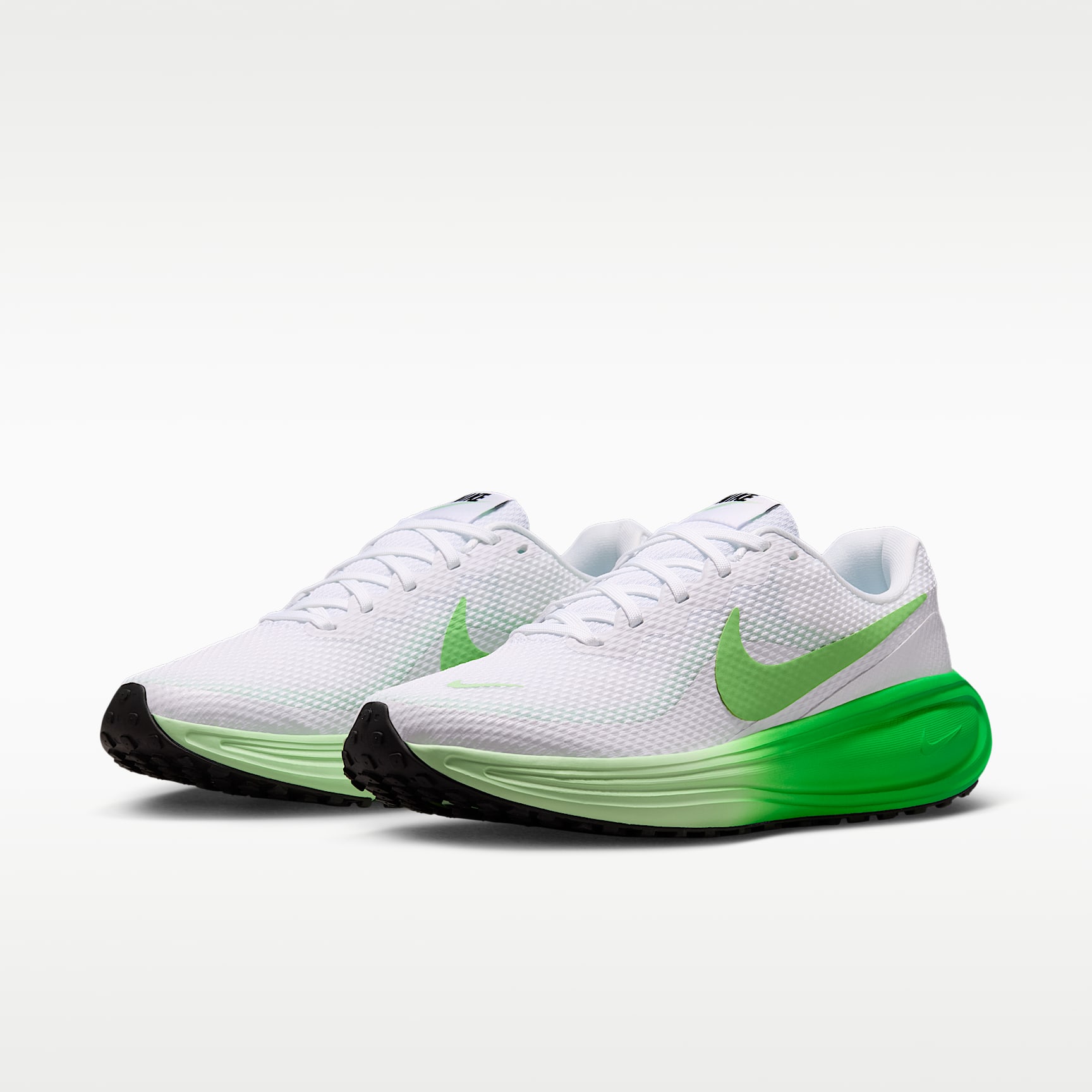Nike Revolution 8 Straßenlaufschuh (Damen) – Weiß/Cucumber Calm/Green Spark/Illusion Green