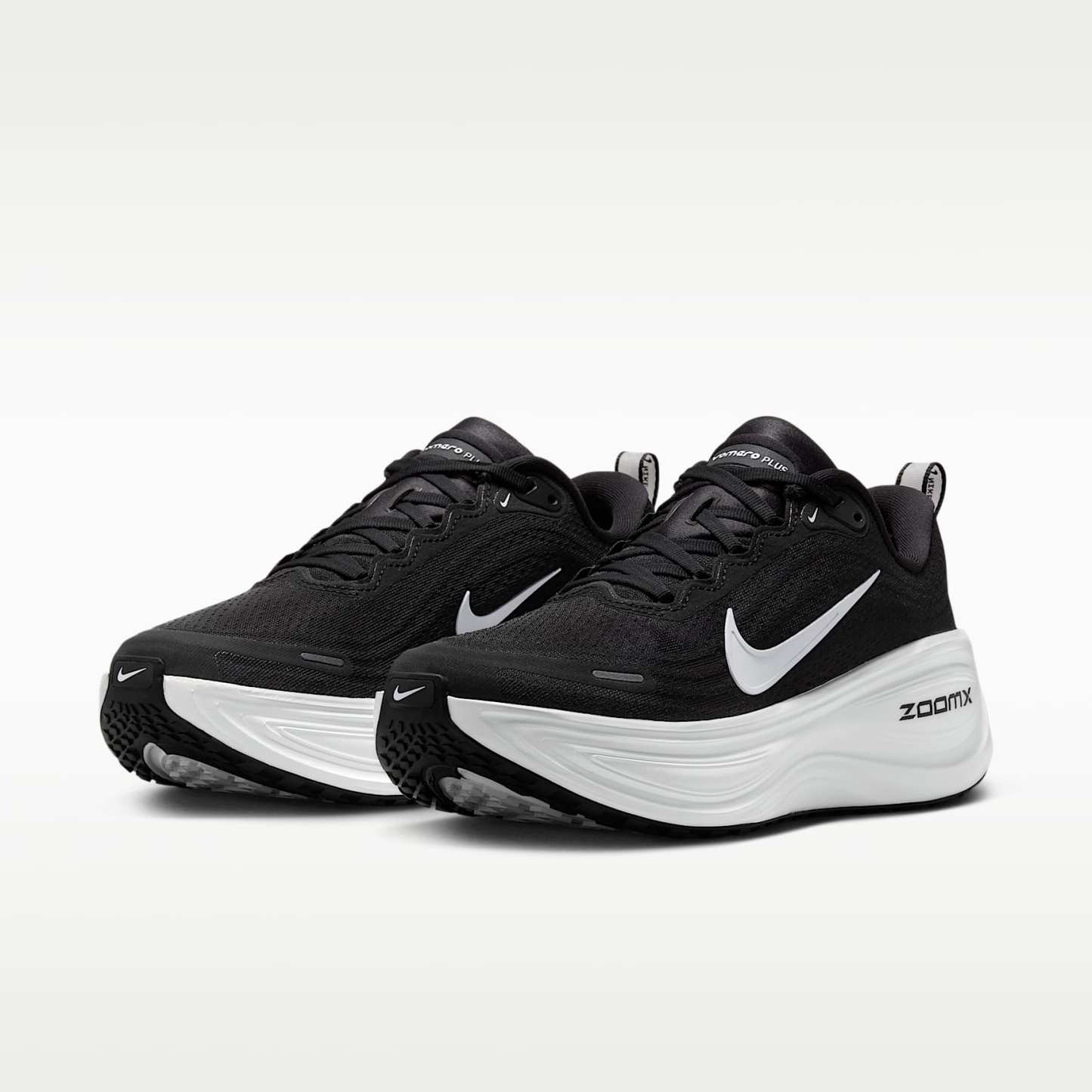 Nike Vomero Plus Straßenlaufschuh (Damen) – Schwarz/Cool Grey/Metallic Dark Grey/Weiß