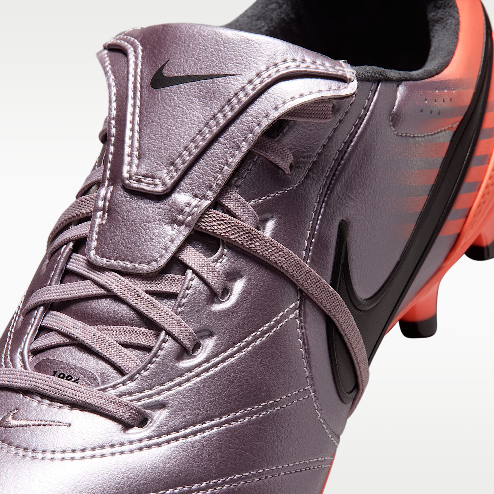 Nike Tiempo Ligera Pro Low-Top-Fußballschuh für normalen Rasen – Bleached Lilac/Total Orange/Schwarz