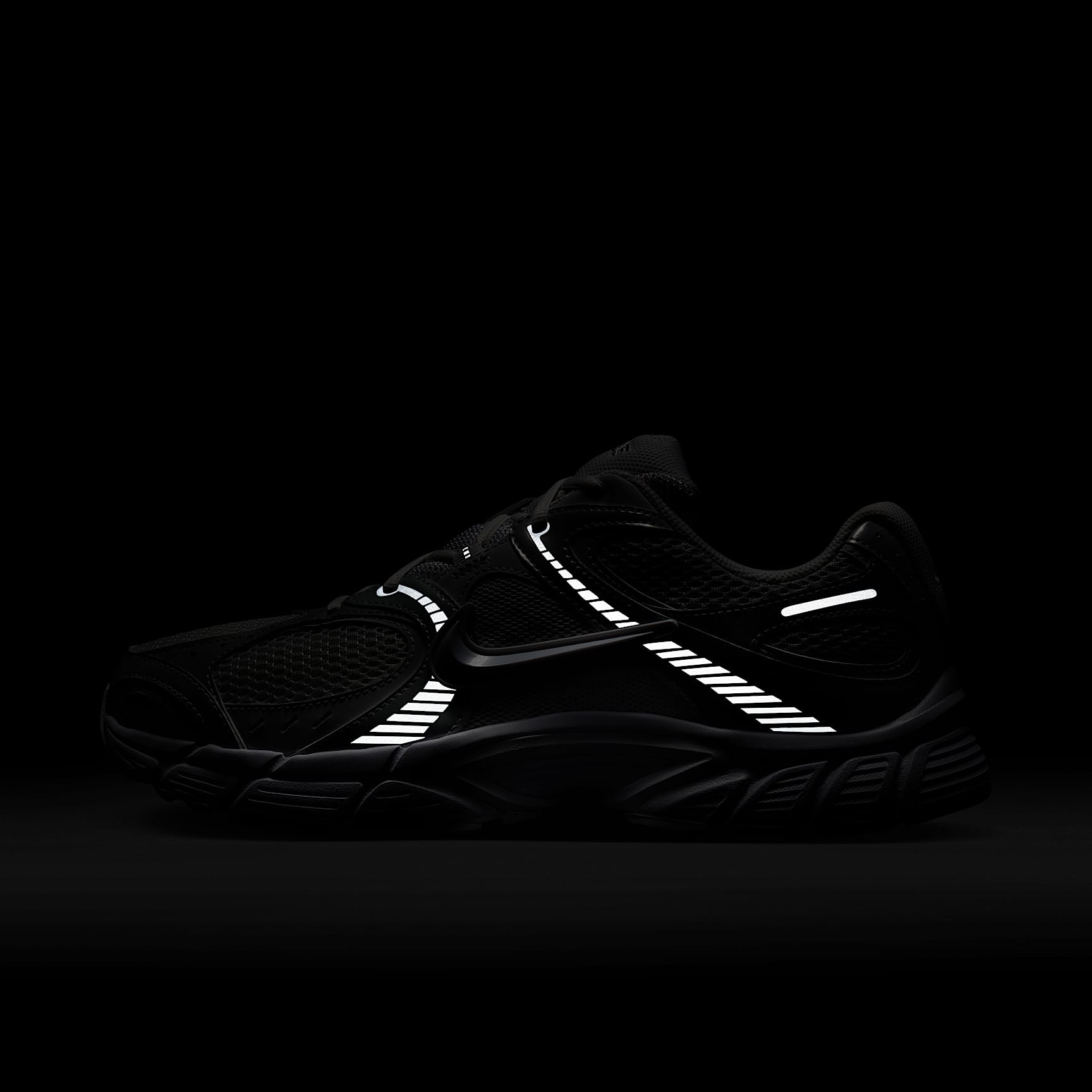 Nike V5 RNR Schuh (Herren) – Weiß/Schwarz/Metallic Silver/Weiß