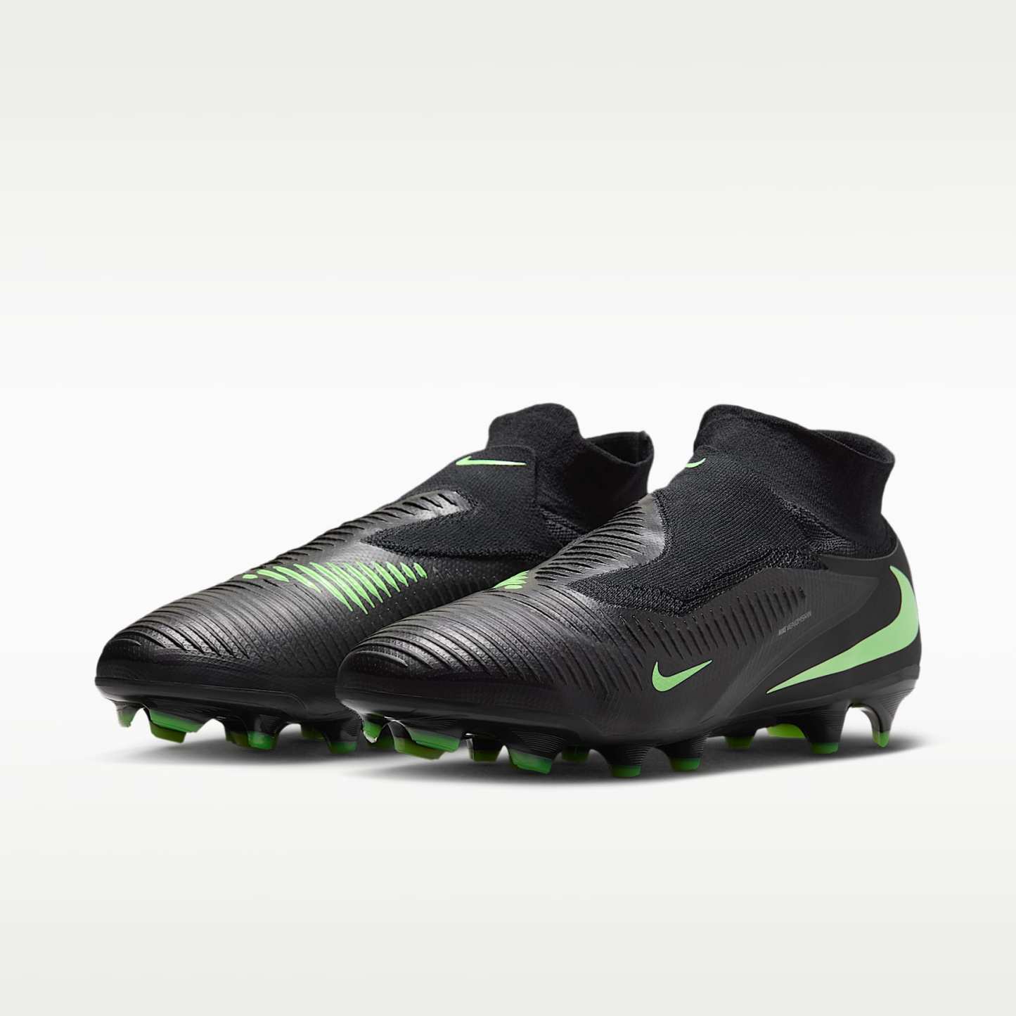 Nike Phantom 6 High Pro Fußballschuh für normalen Rasen – Schwarz/Schwarz/Illusion Green