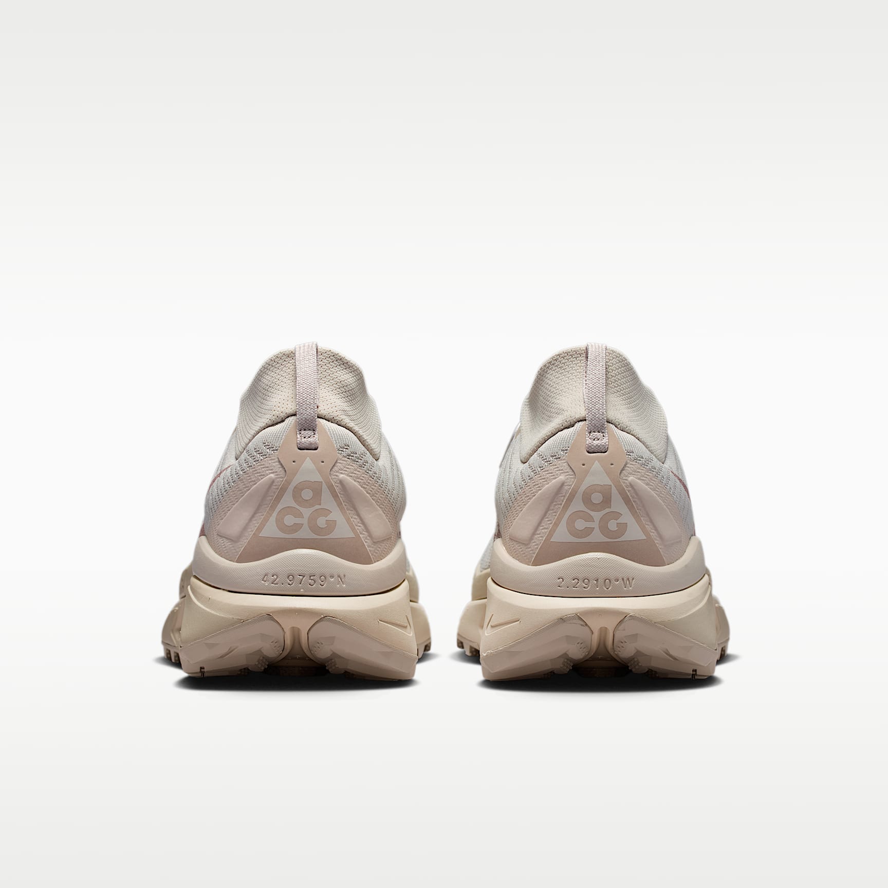 ACG Zegama Trail Traillaufschuh (Herren) – Cream II/Safety Orange/Light Orewood Brown