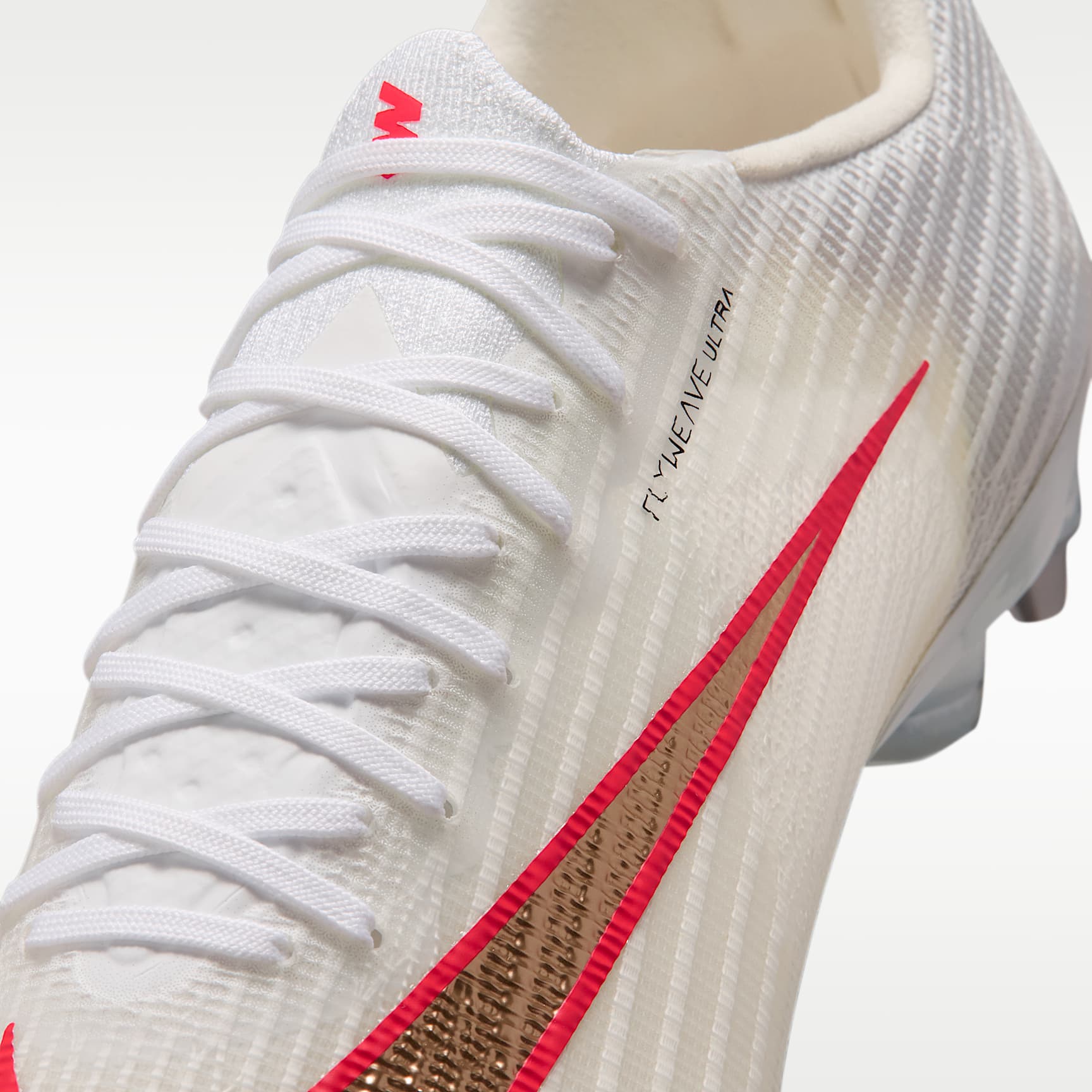 Nike Mercurial Superfly 11 Elite Low-Top-Fußballschuh für weichen Rasen – Weiß/Bright Crimson/Blur