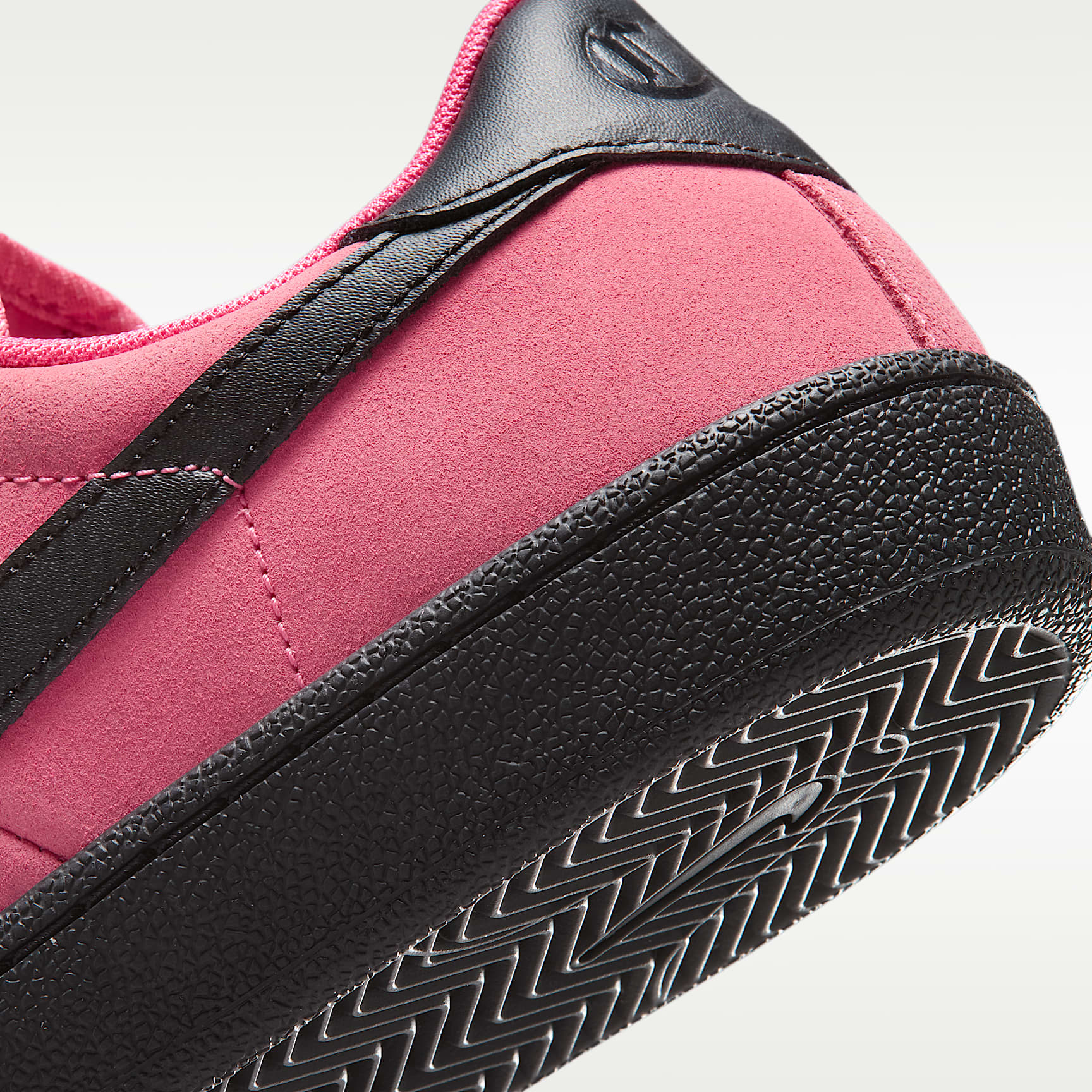 Nike SB Zoom Tennis Classic Skaterschuh – Hyper Pink/Schwarz