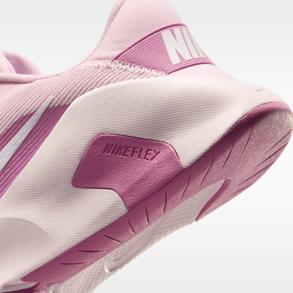Nike Flex Train Workout-Schuh (Damen) – Pink Foam/Pearl Pink/Peony/Weiß