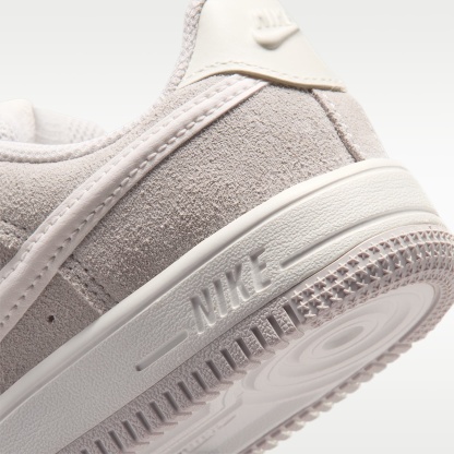 Nike Force 1 Low Schuh (jüngere Kinder) – Vast Grey/Sail