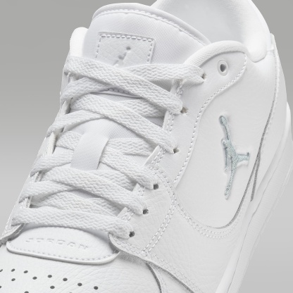 Jordan Court Connect Low Herrenschuhe – Weiß/Pure Platinum