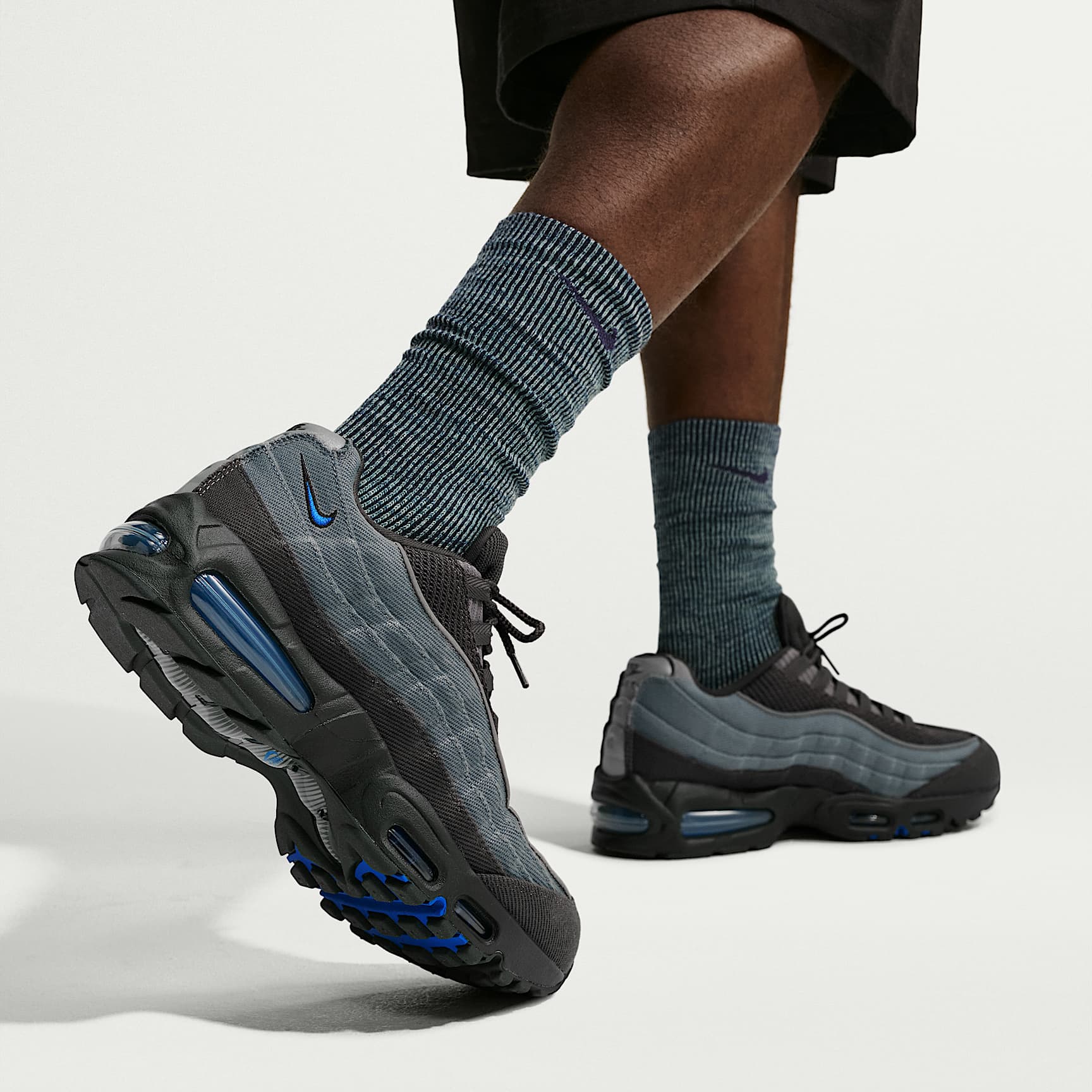 Nike Air Max 95 Big Bubble Schuh (Herren) – Smoke Grey/Anthracite/Schwarz/Racer Blue