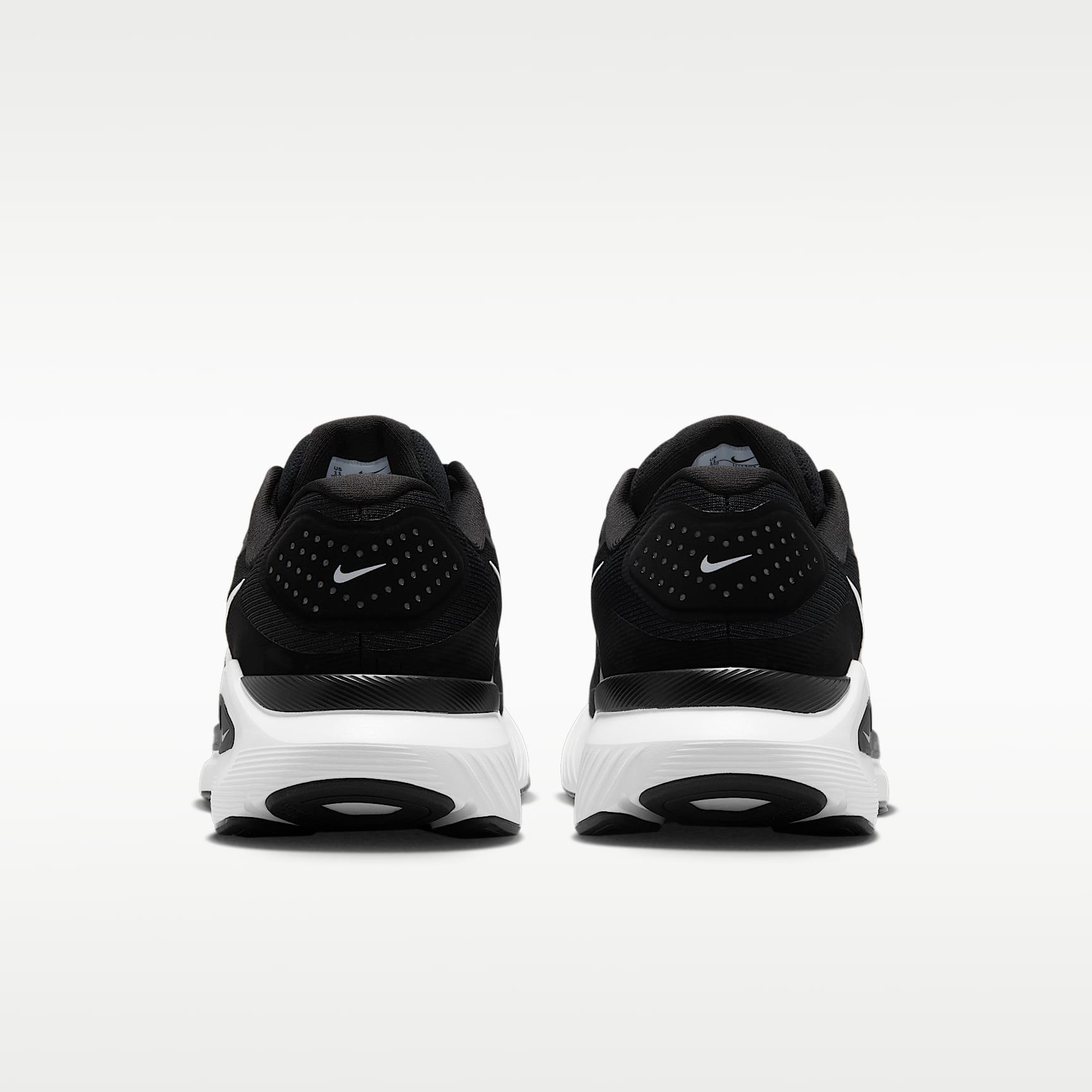 Nike Structure 26 Straßenlaufschuh (Herren) – Schwarz/Cool Grey/Metallic Silver/Weiß