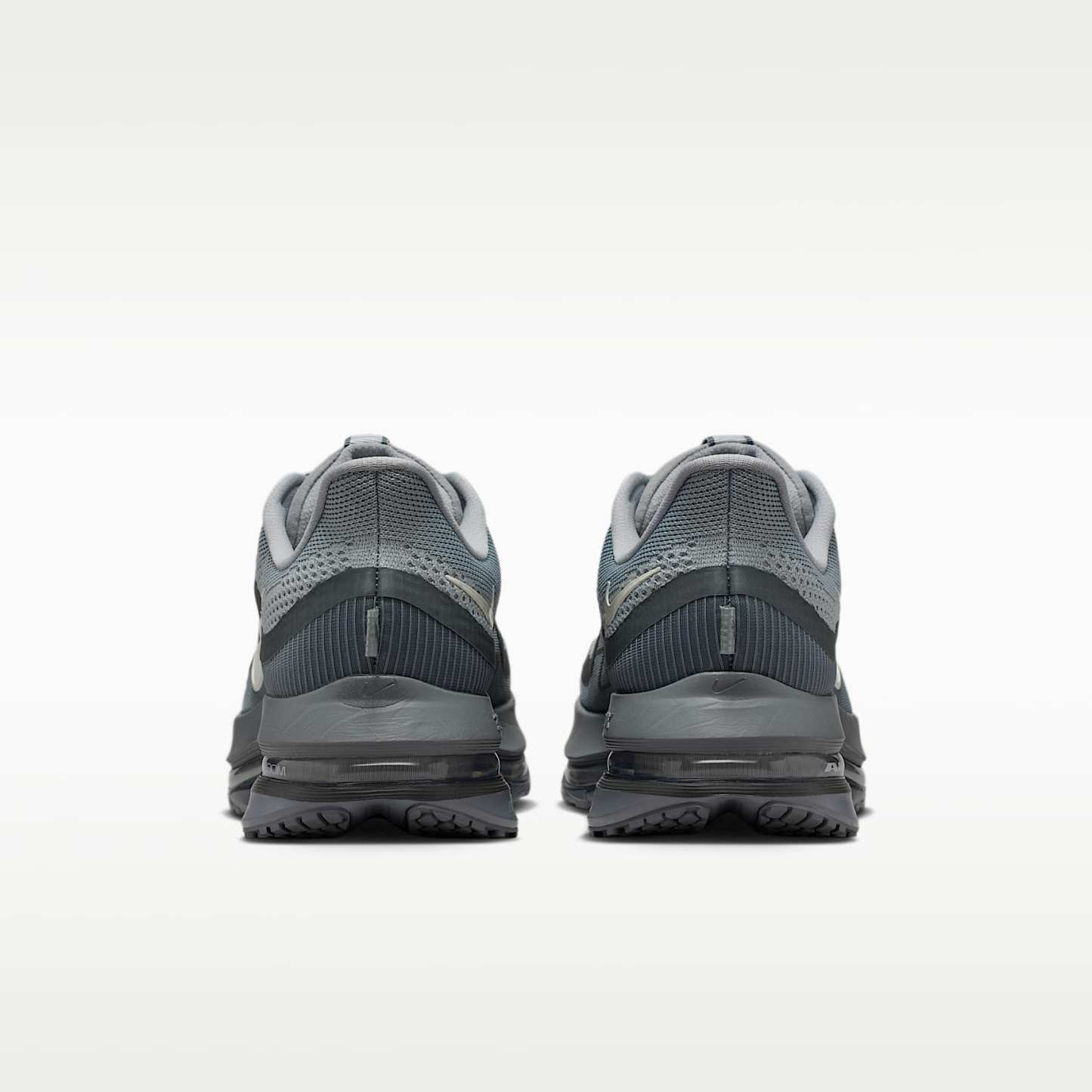 Nike Pegasus Premium Straßenlaufschuh (Herren) – Wolf Grey/Cool Grey/Anthracite/Sail
