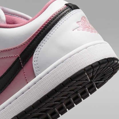 Air Jordan 1 Low SE Damenschuh – Weiß/Schwarz/Desert Berry