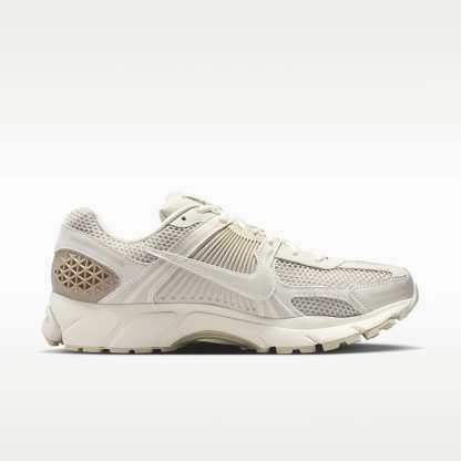 Nike Zoom Vomero 5 Herrenschuh – Phantom/Cream II/Sail/Light Bone