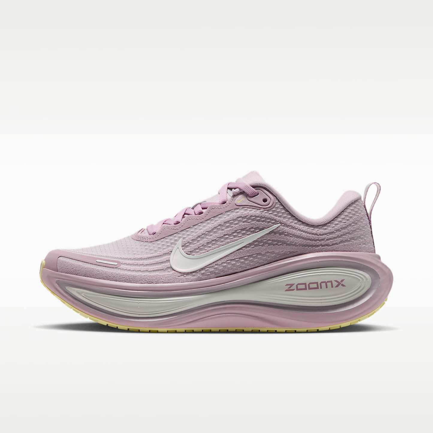 Nike Vomero Plus Straßenlaufschuh (Damen) – Particle Rose/Silver Lilac/Light Bone/Sail