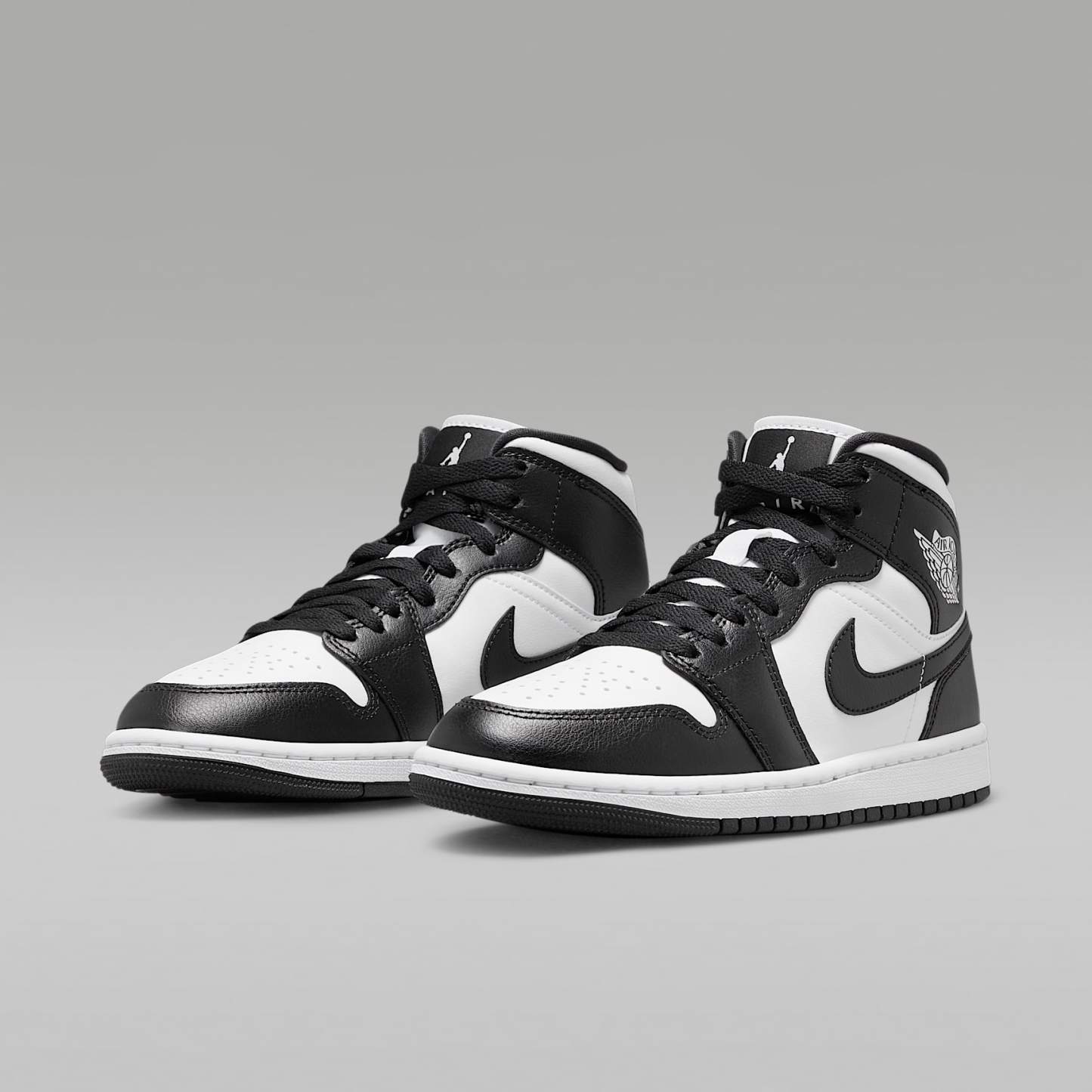 Air Jordan 1 Mid Damenschuh – Weiß/Weiß/Schwarz