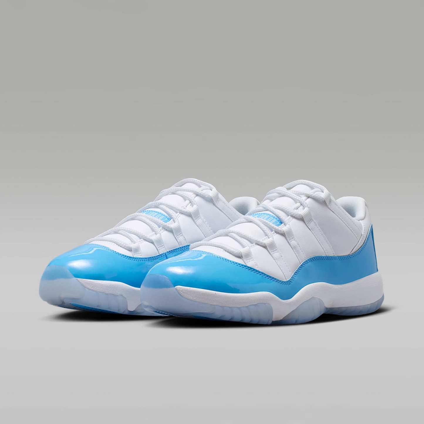 Air Jordan 11 Retro Low "University Blue" Schuh (Herren) – Weiß/Schwarz/University Blue