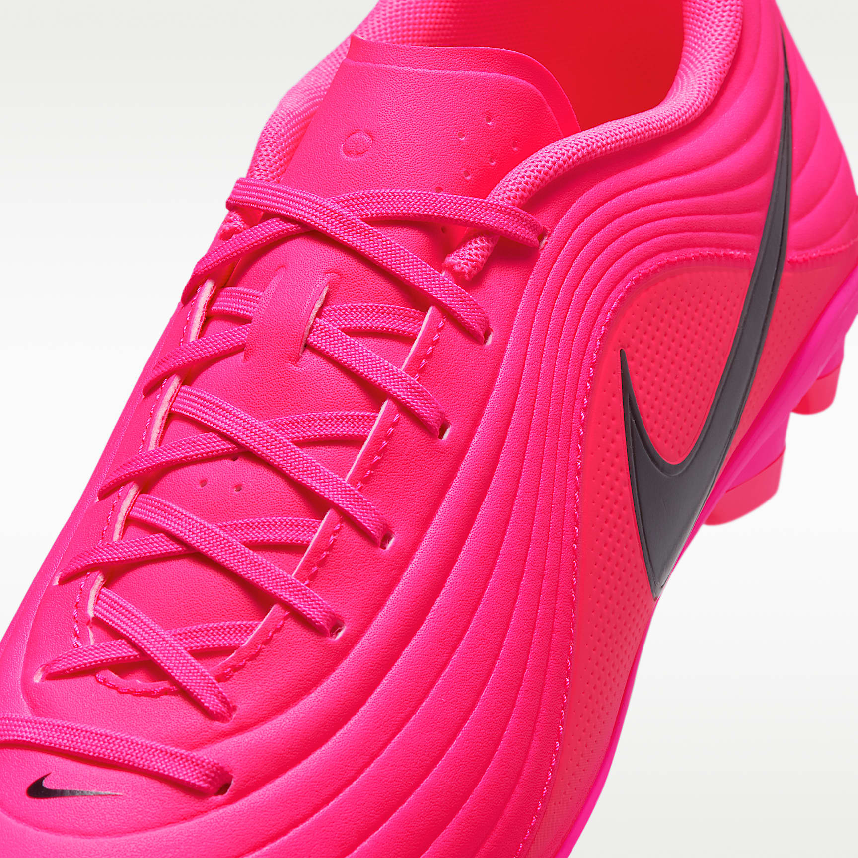 Nike Tiempo Maestro Club Low-Top-Fußballschuh für verschiedene Böden – Multi-Color/Schwarz
