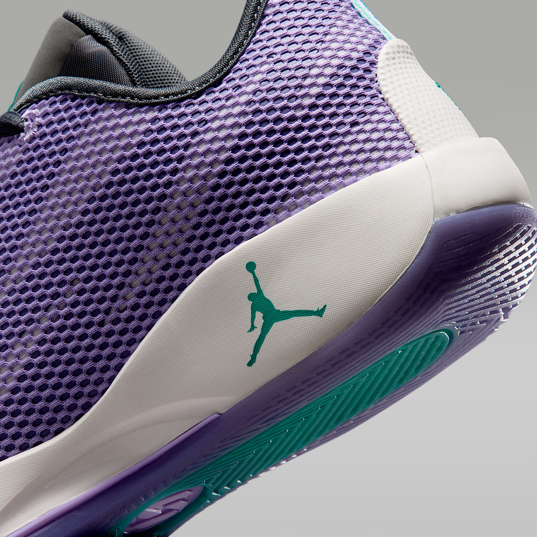 Luka 77 Basketballschuh – Urban Lilac/Iron Grey/Sail/Rio Teal