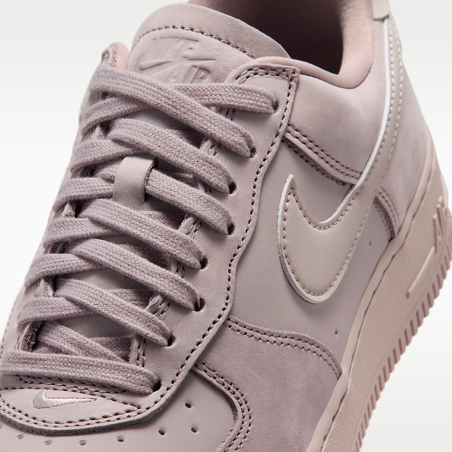 Nike Air Force 1 Retro Premium Damenschuhe – Pumice/Moon Particle