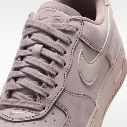 Nike Air Force 1 Retro Premium Damenschuhe – Pumice/Moon Particle