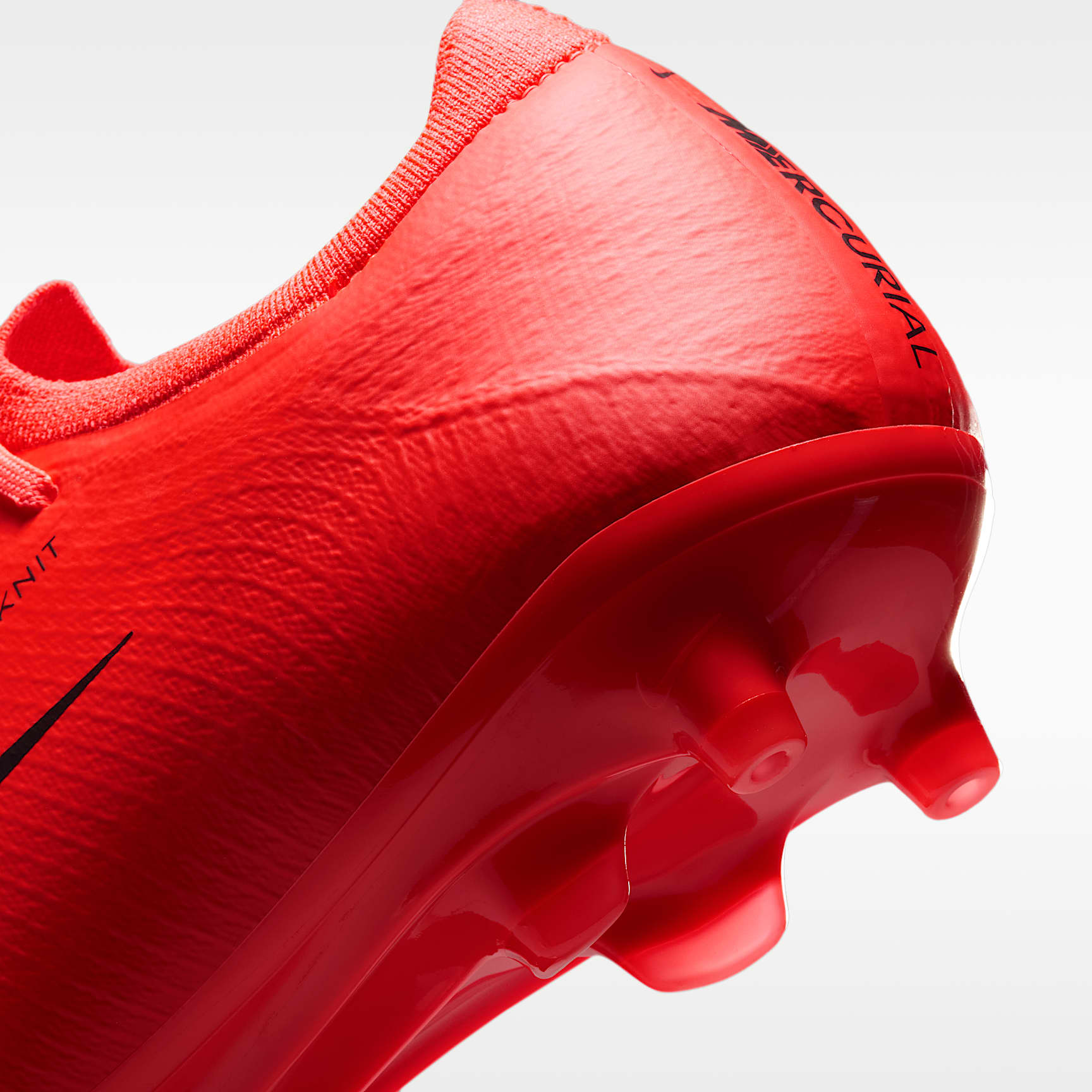 Nike Mercurial Vapor 17 Pro Low-Top-Fußballschuh für Kunstrasen – Bright Crimson/Blur