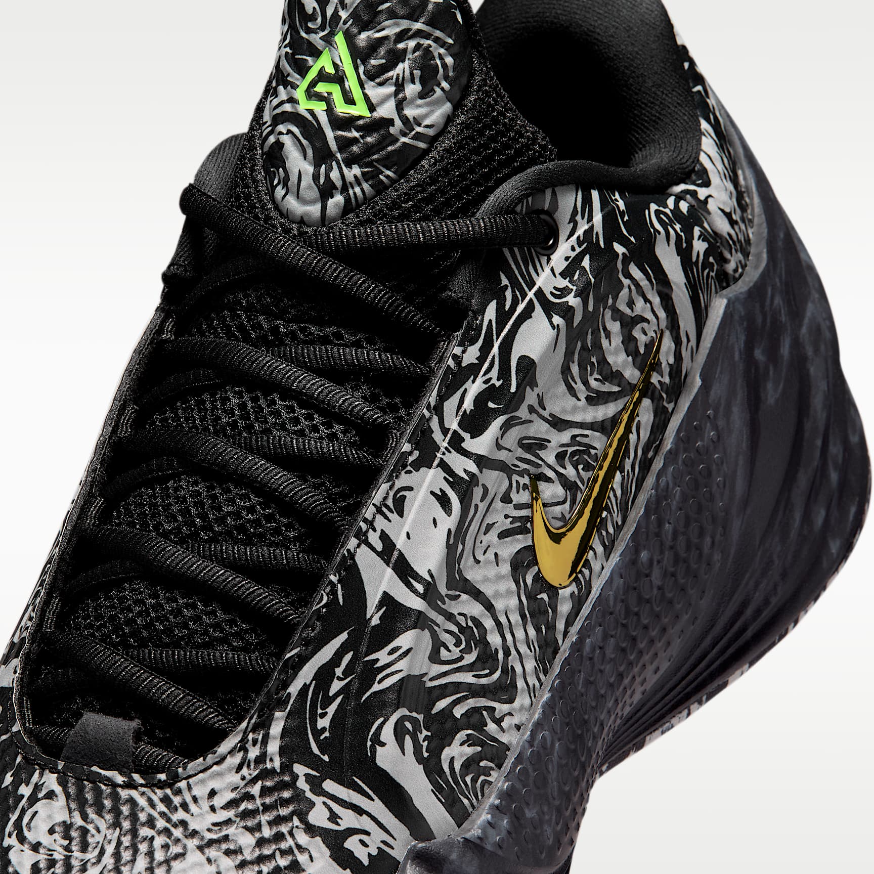 Giannis Freak 8 "Etched in Stone" Basketballschuh – Schwarz/Light Smoke Grey/Volt