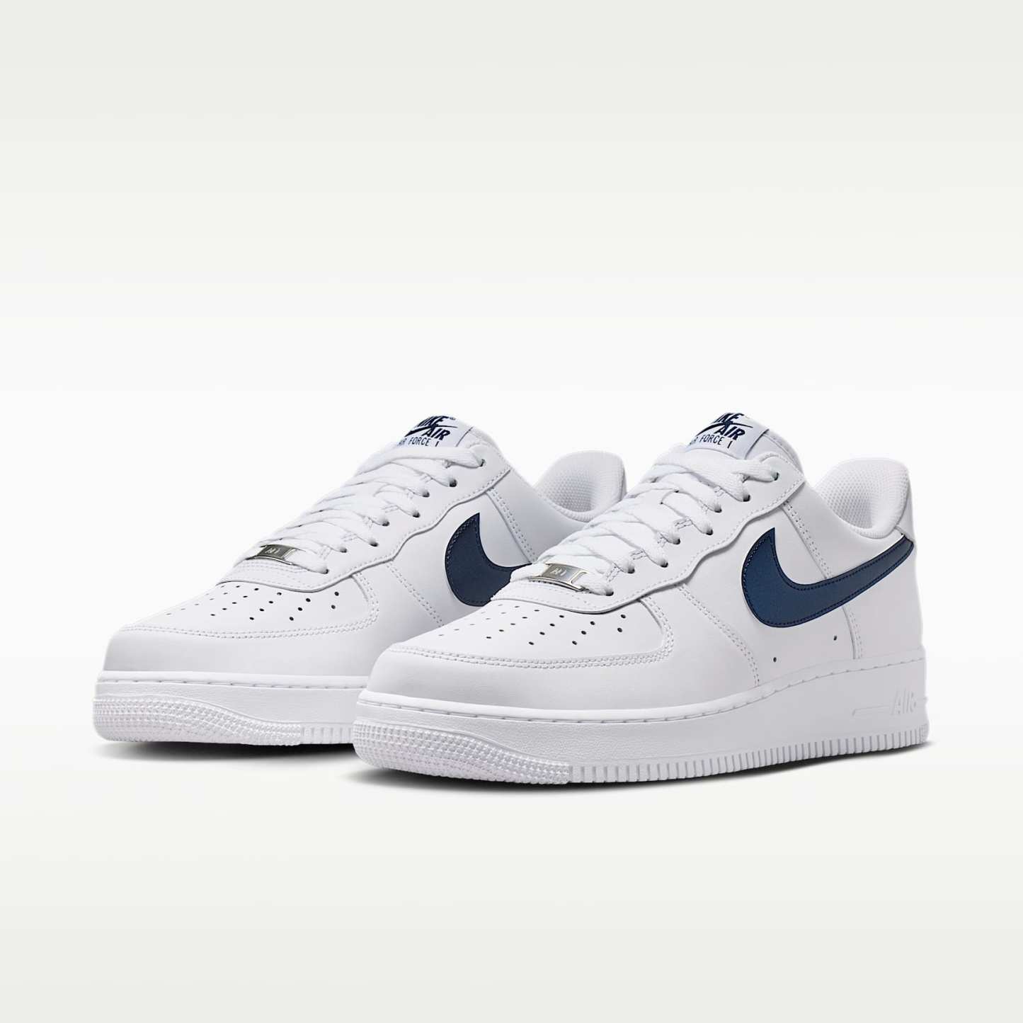 Nike Air Force 1 '07 LV8 „USA“ Schuhe (Herren) – Weiß/University Red/University Red/Midnight Navy
