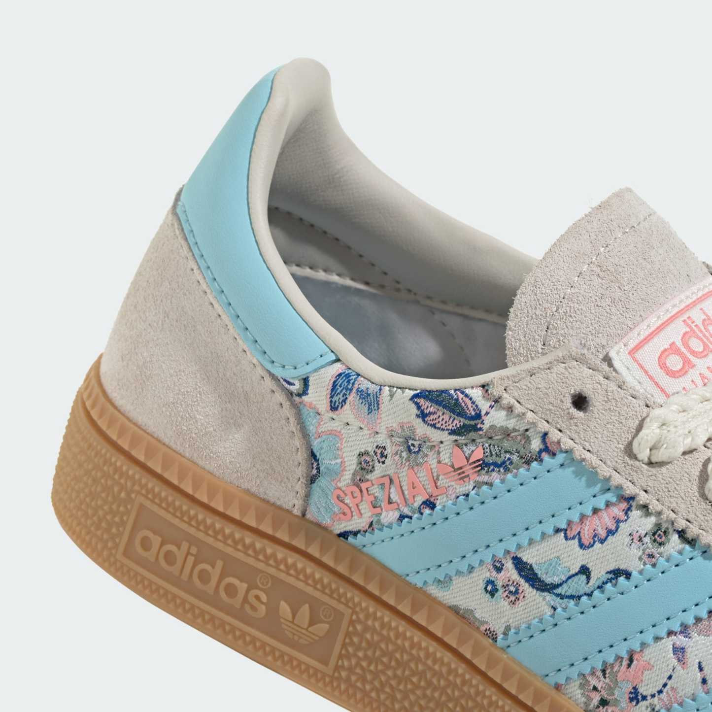 ADIDAS LIBERTY LONDON HANDBALL SPEZIAL SCHUH – Off White / Icey Blue / Gum – JQ2010