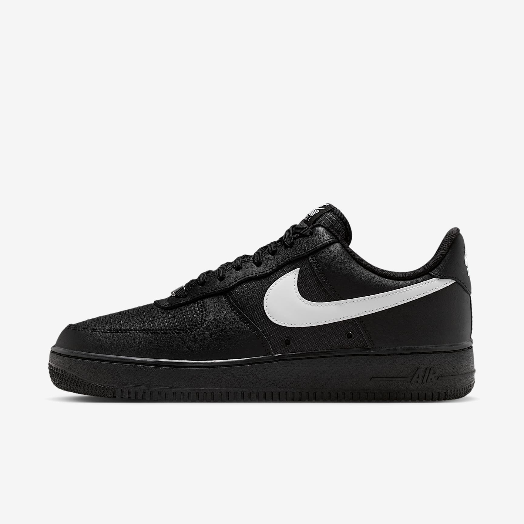 Nike Air Force 1 '07 LV8 Schuh (Herren) – Schwarz/Schwarz/Weiß