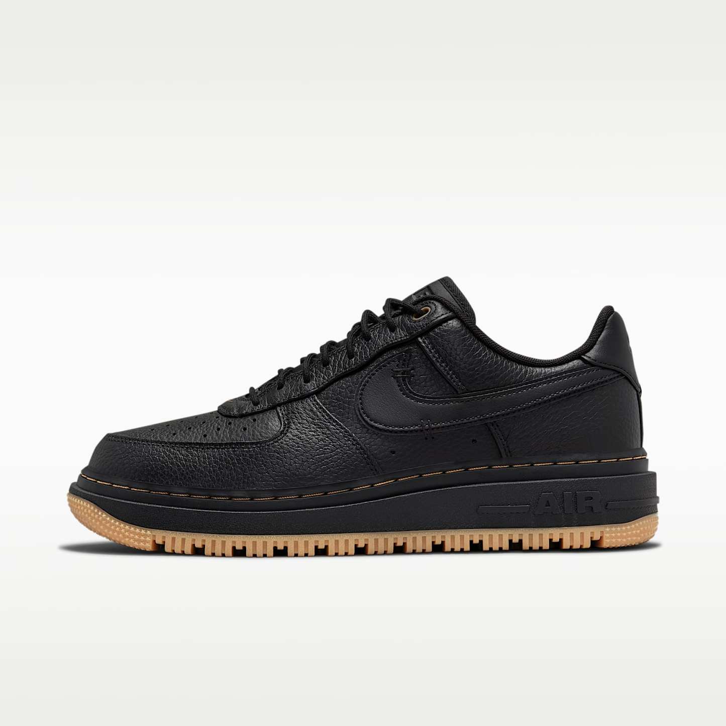 Nike Air Force 1 Luxe Herrenschuh – Schwarz/Bucktan/Gum Yellow/Schwarz